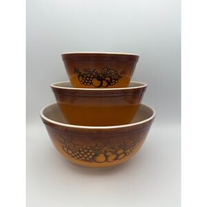 Pyrex Brown Orchard Set of 3 Nesting Mixing Bowls